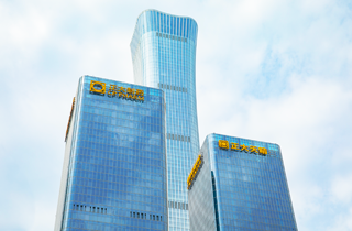 �»����HJC�ƽ�ǹٷ���վ2025�ϰ����ĸ������ͬ����140.2%