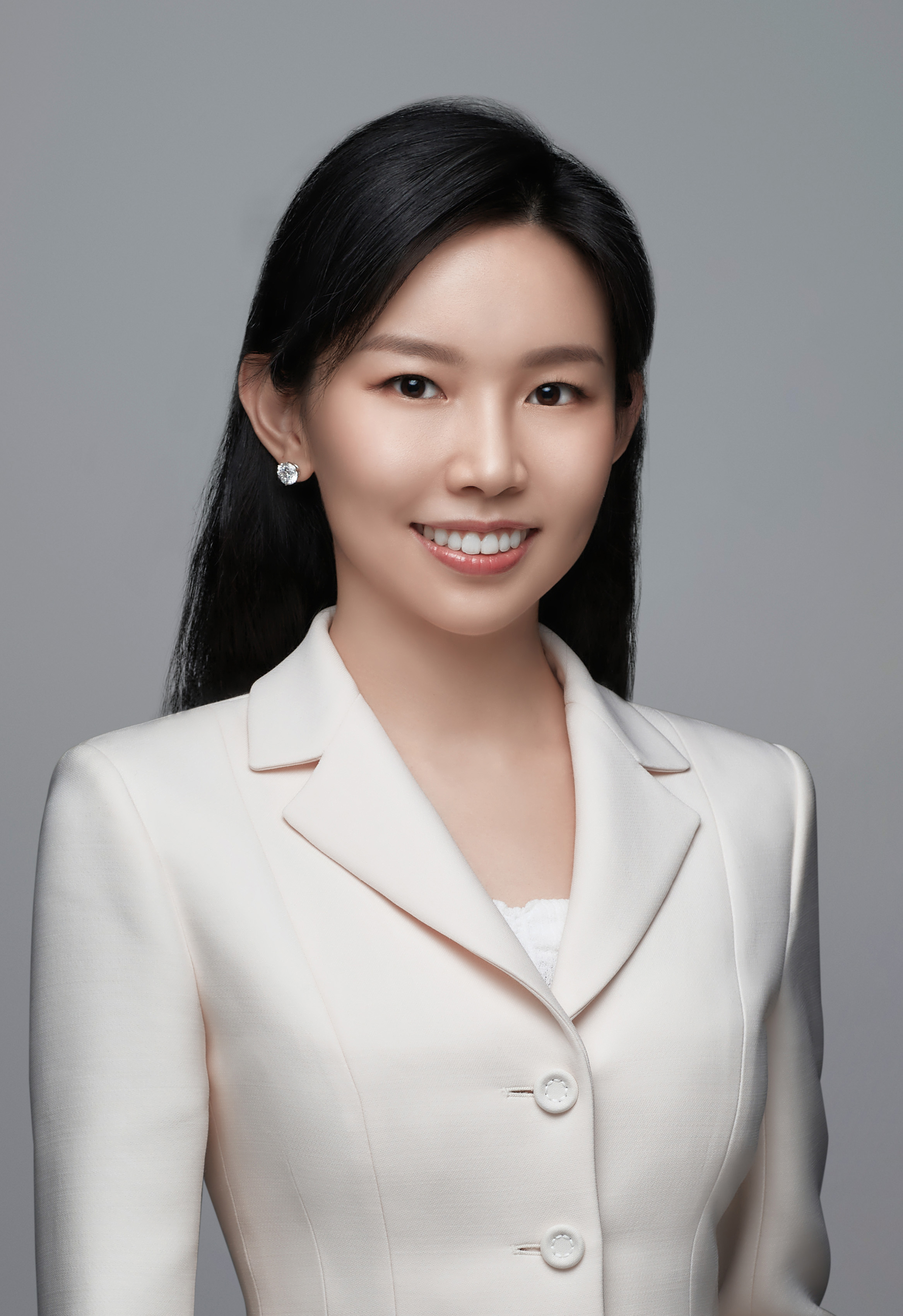 ���»���ϯ��ִ�ж��£�л����Ůʿ